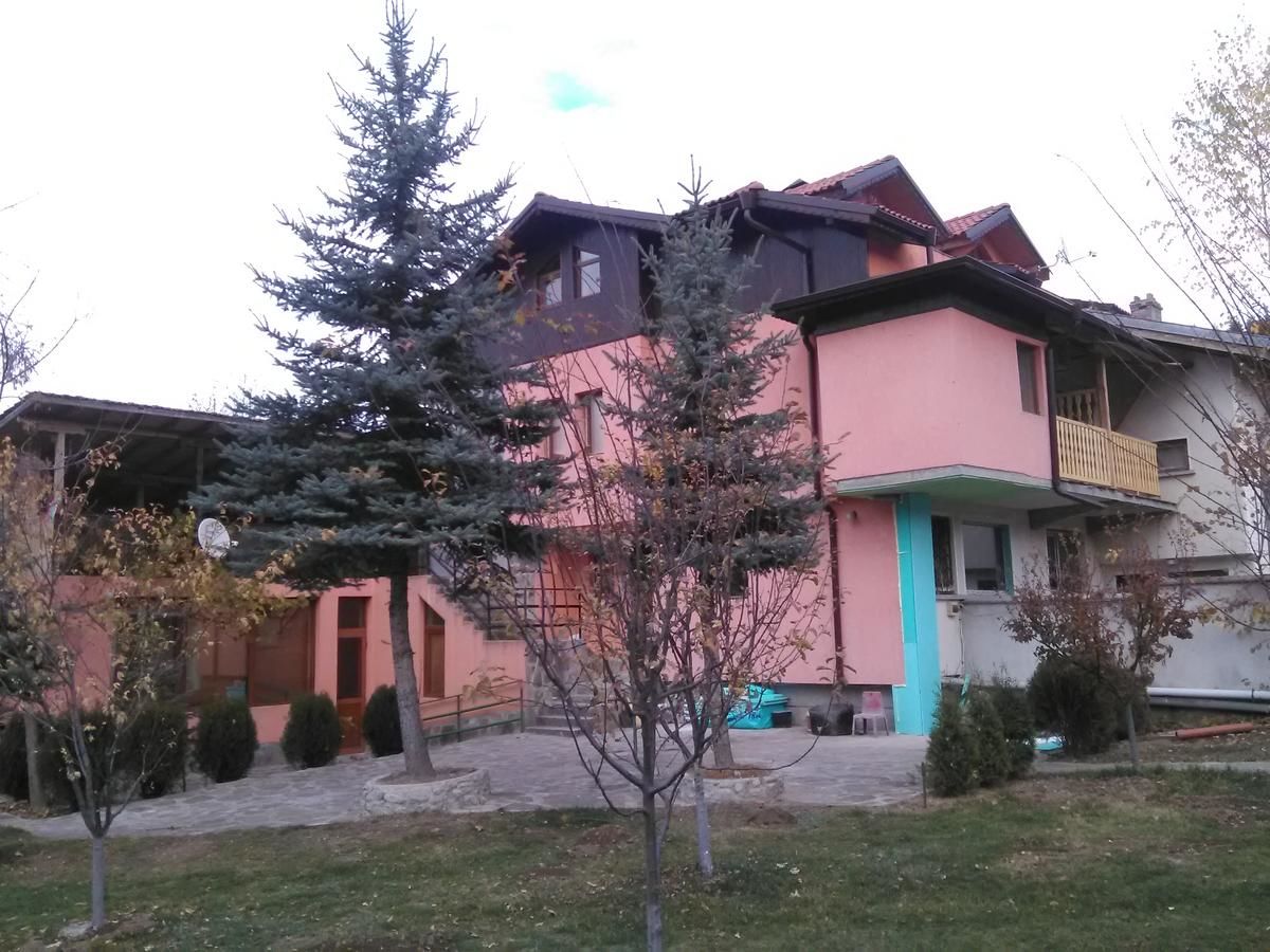 Гостевой дом Villa Lilia Априлци